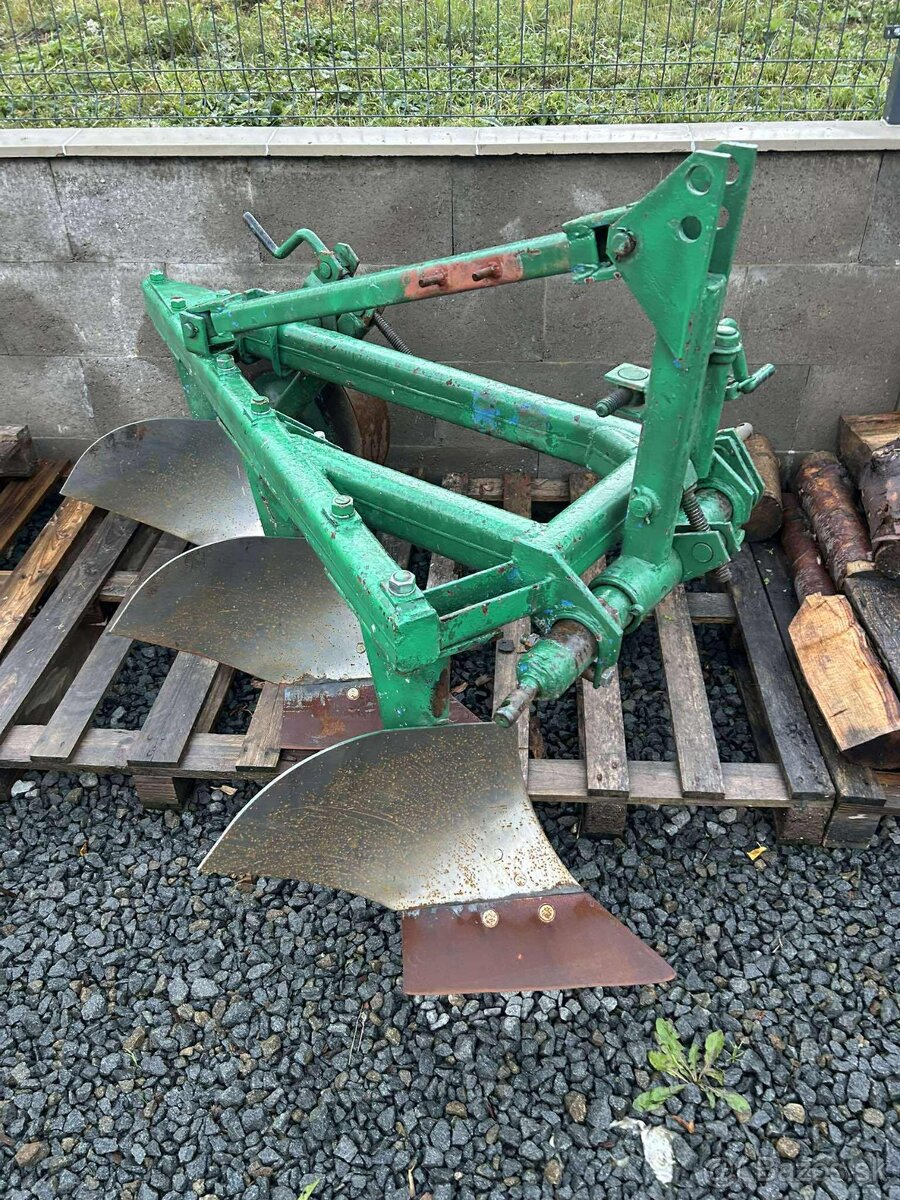 Predám trojradličný pluh