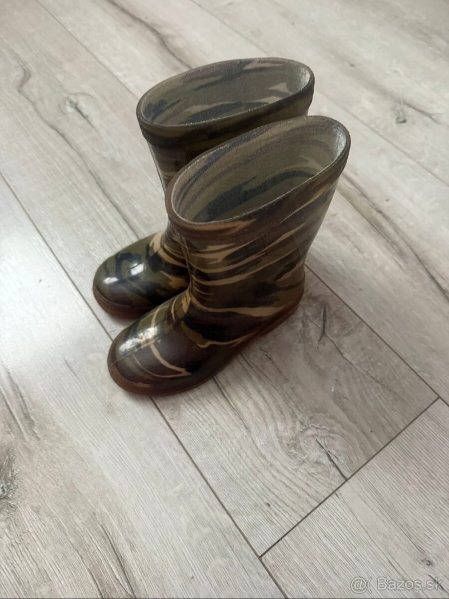 Kvalitne detské gumené cizmy ako nové