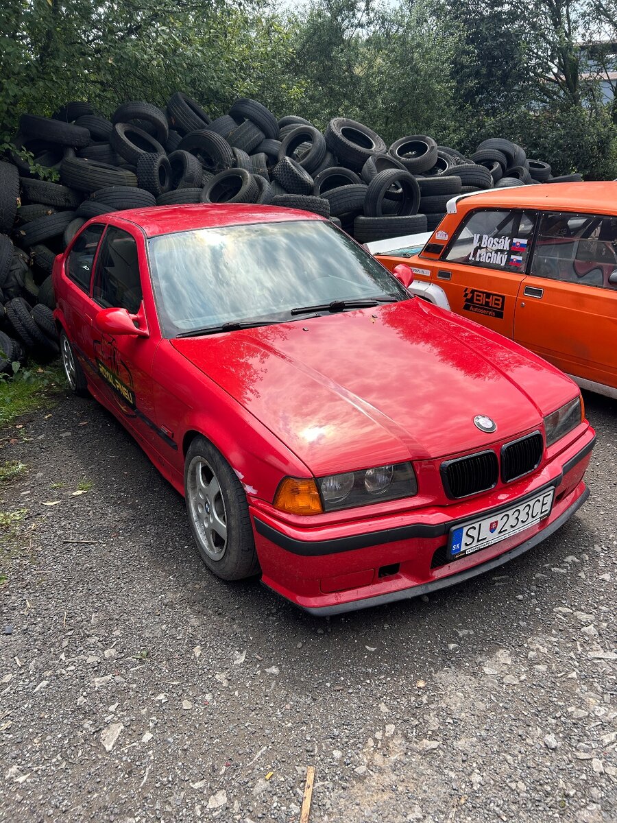 Bmw e36 compact 316i so samosvorom