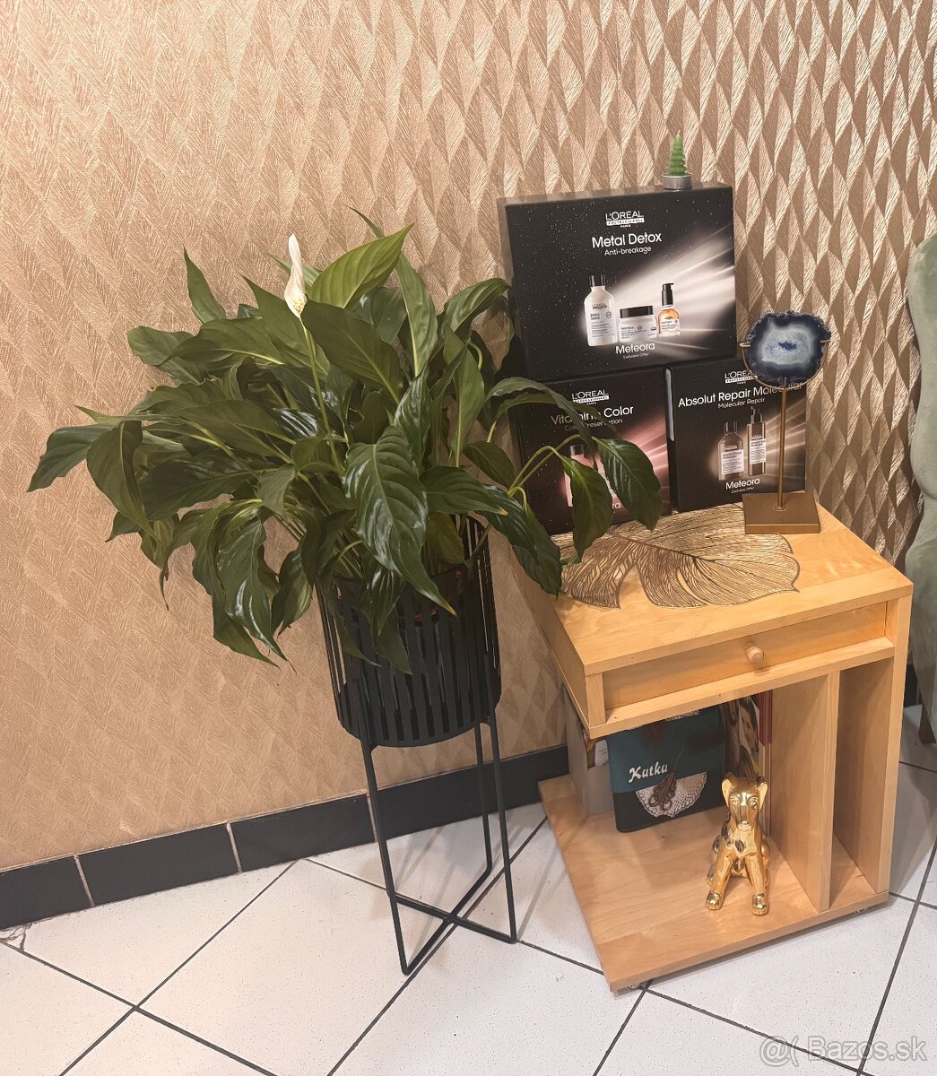 Príručný stolík-Ikea