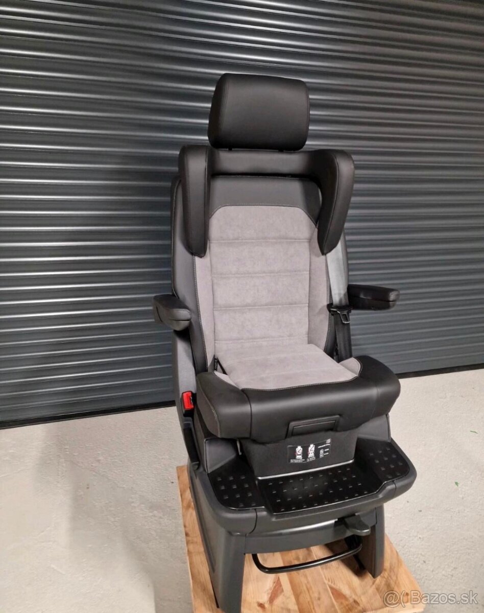 Dětské sedadlo VW Multivan T6 T6.1 Alcantara Palladium