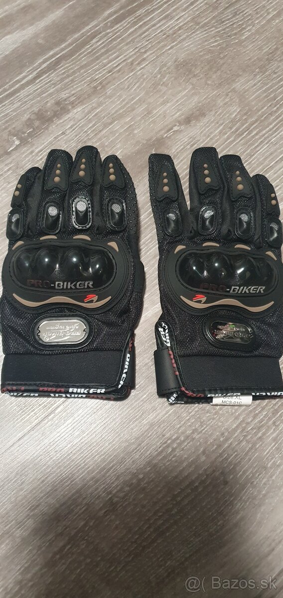 Rukavice na motorku