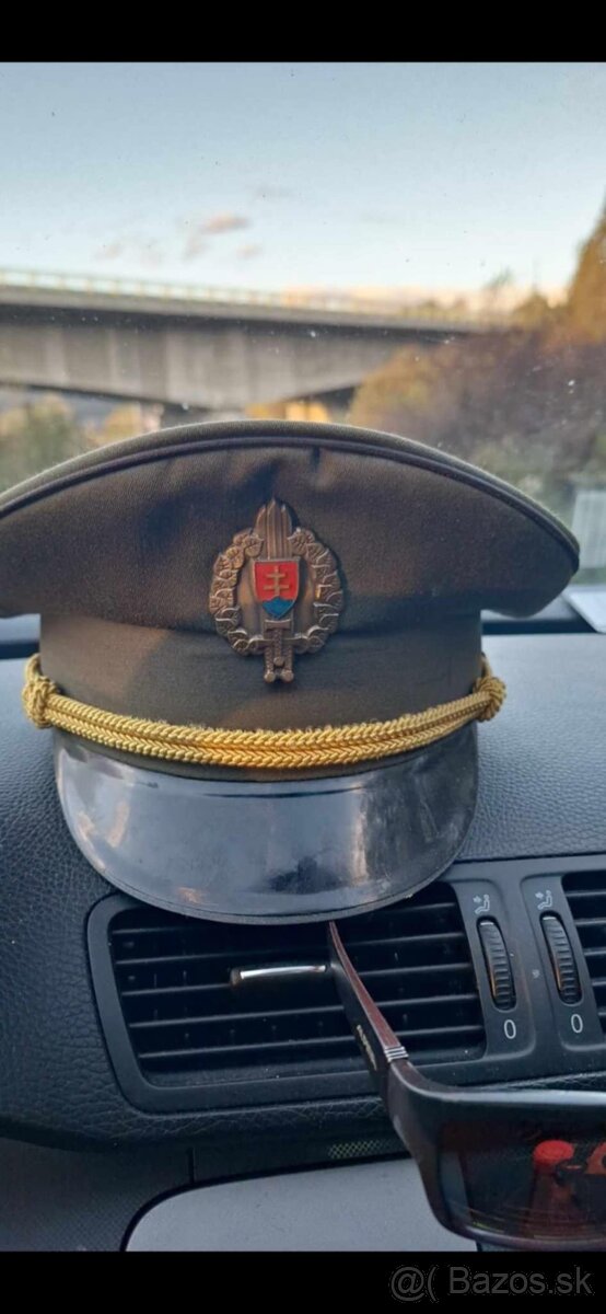 Policajná čiapka