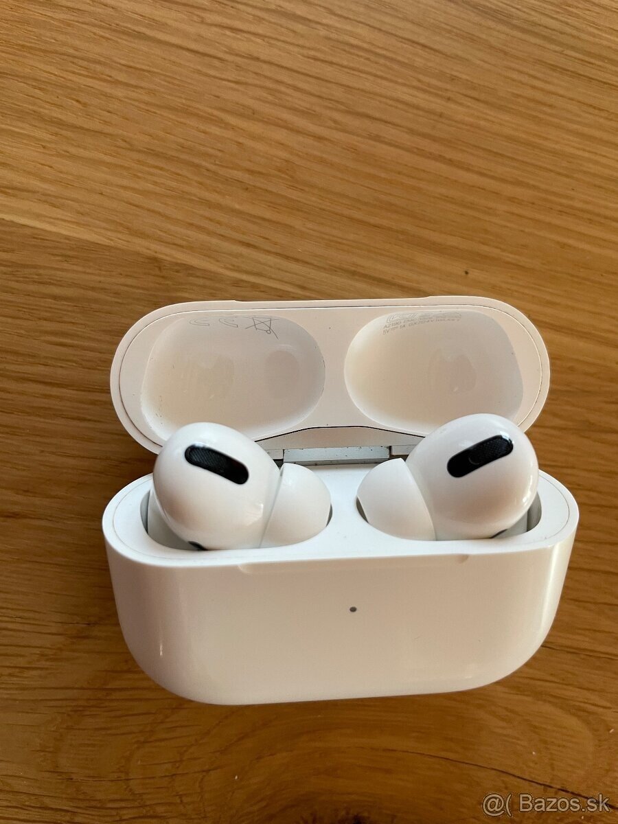 APPLE AIRPODS PRO 1 with magsafe charging case