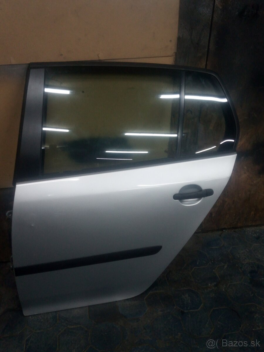 VW. GOLF 5. DVERE