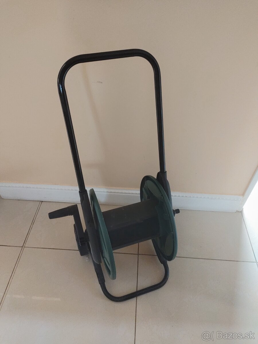 Navíjací vozík na hadicu nový
