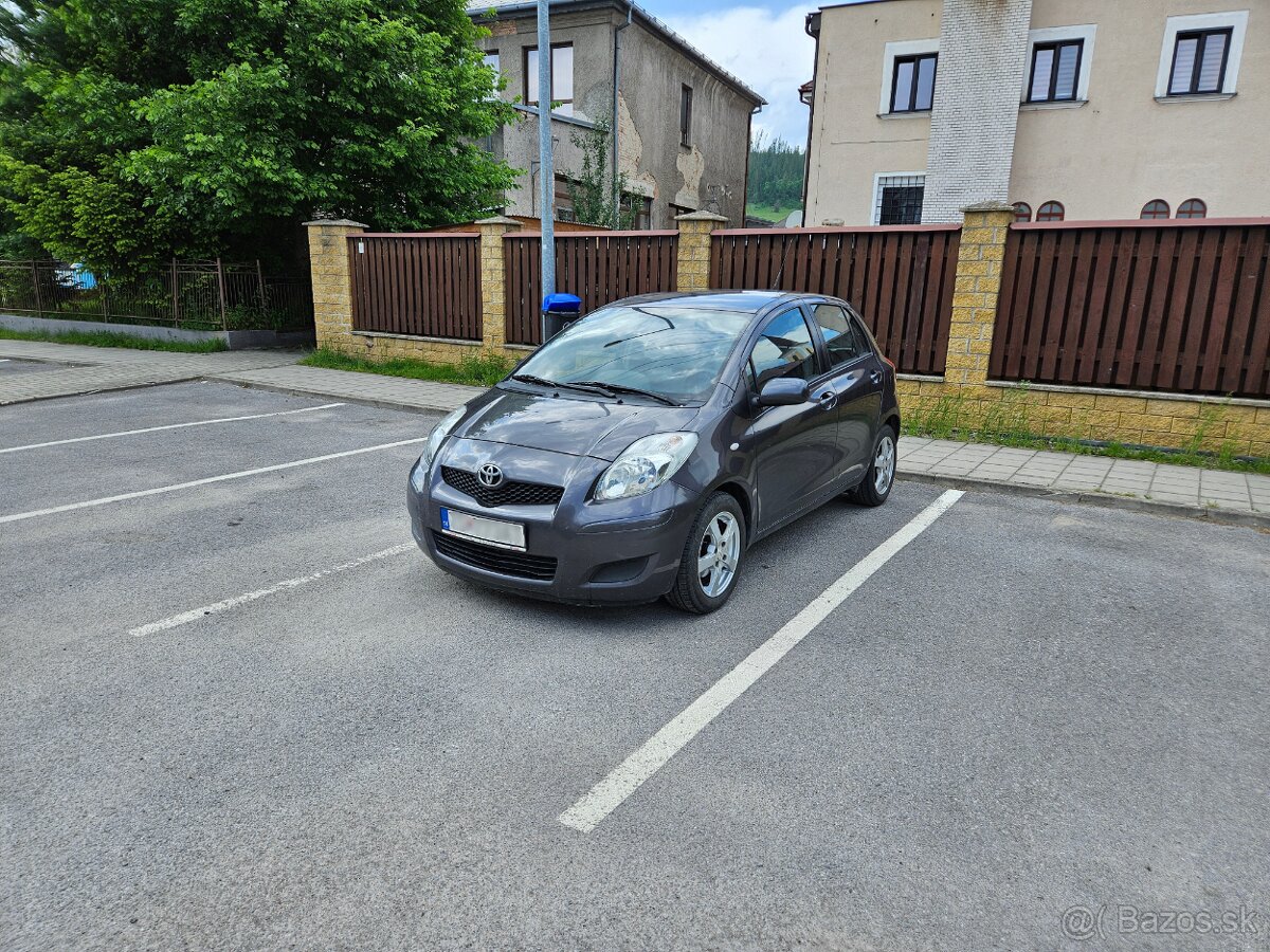 Toyota YARIS 74kW automat – veľmi dobrý stav