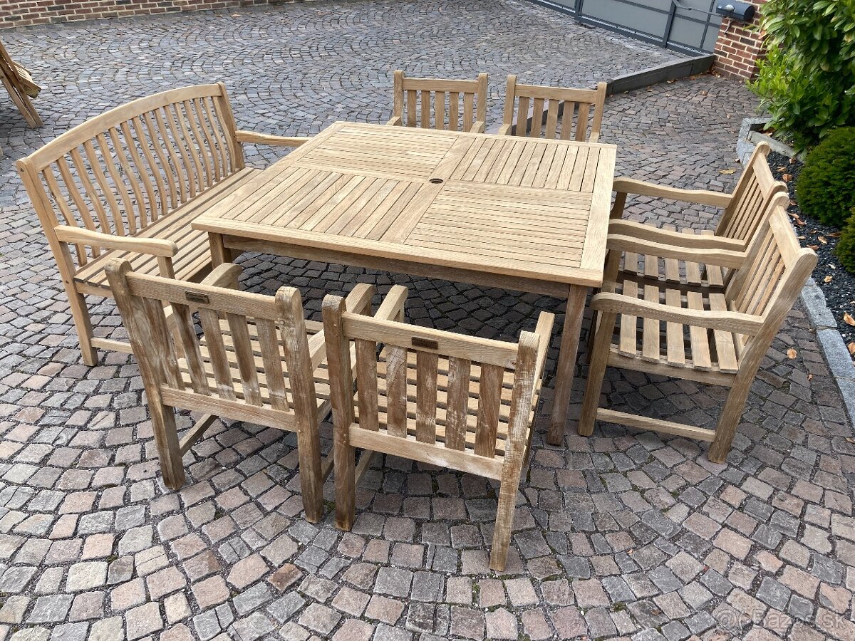 TEAK - Stvorcovy stol, 6 masivnych kresiel a lavica