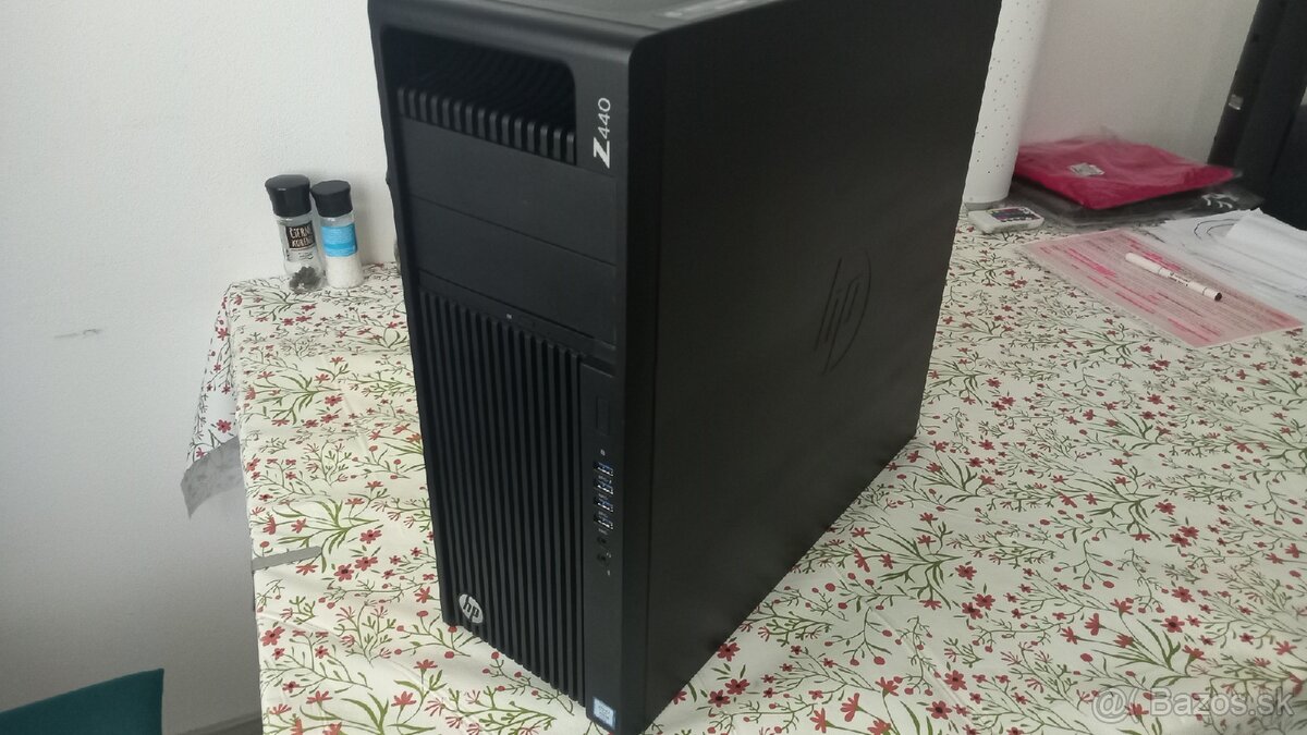 HP Z440
