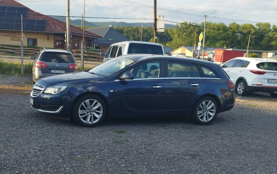Insignia 2.0TDci Sports Tourer