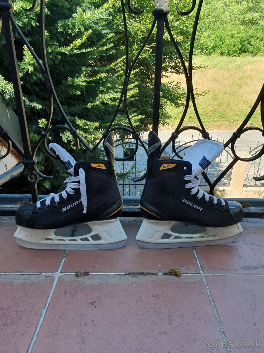 Bauer Supreme 140