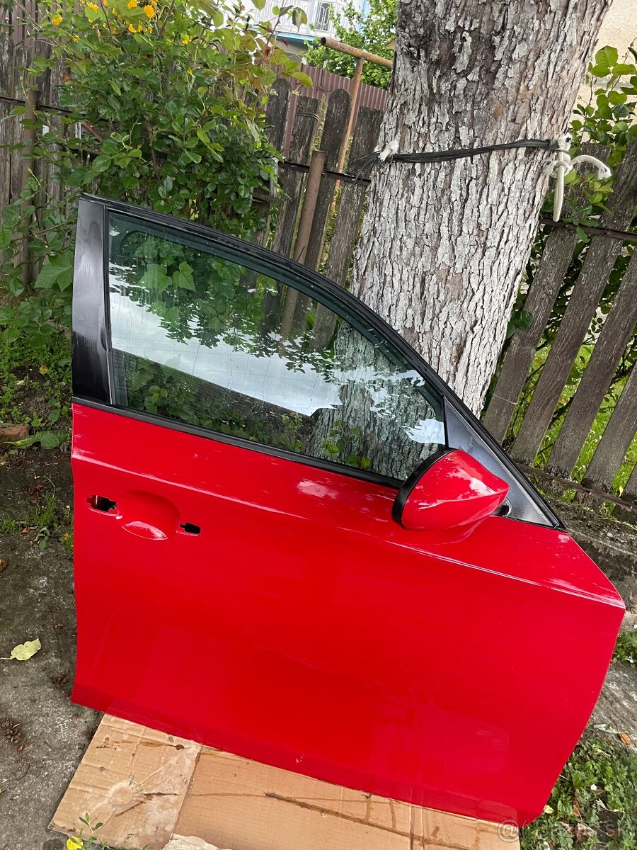 Pravé predné dvere BMW 1 (e87) /438/ JAPANROT