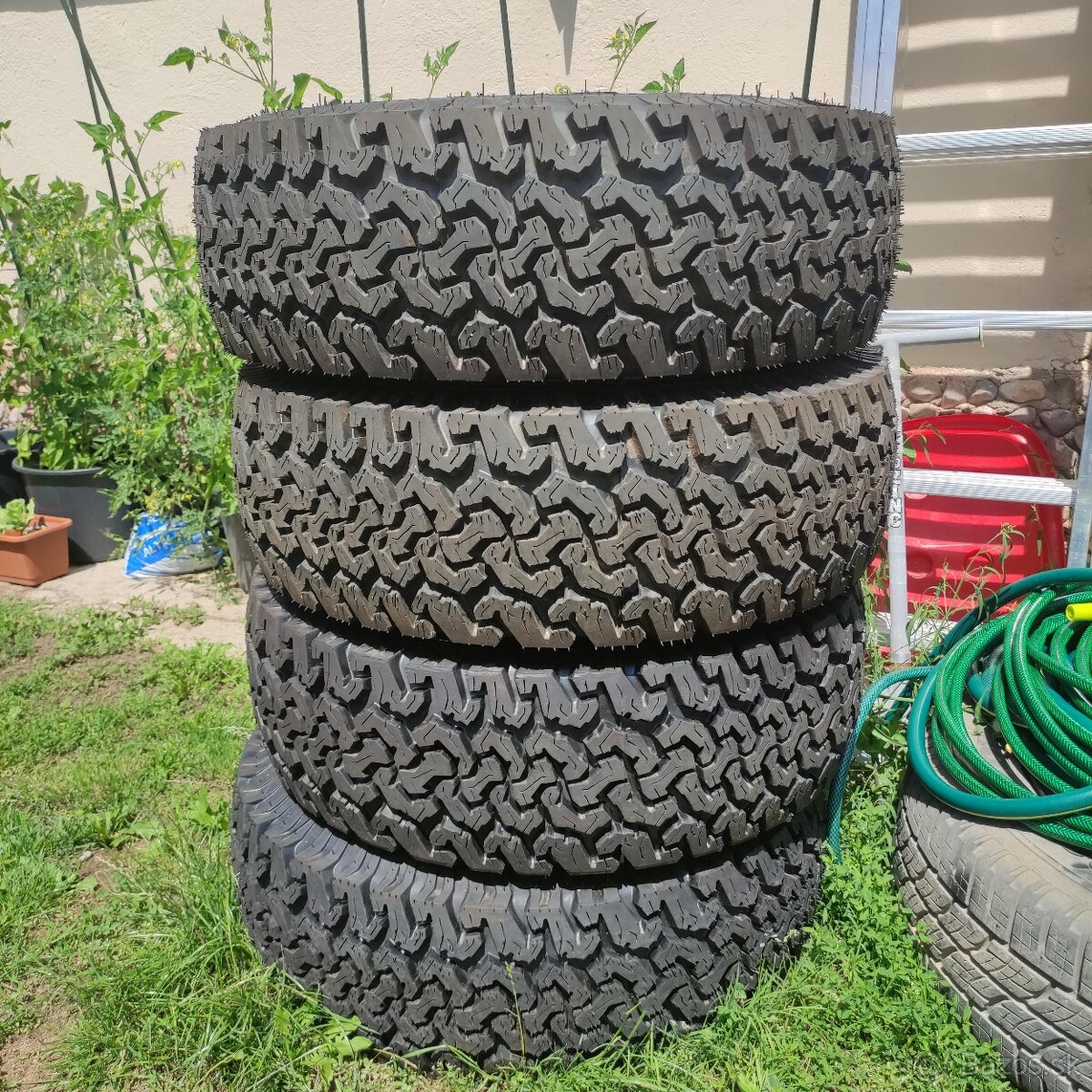 235/65R17