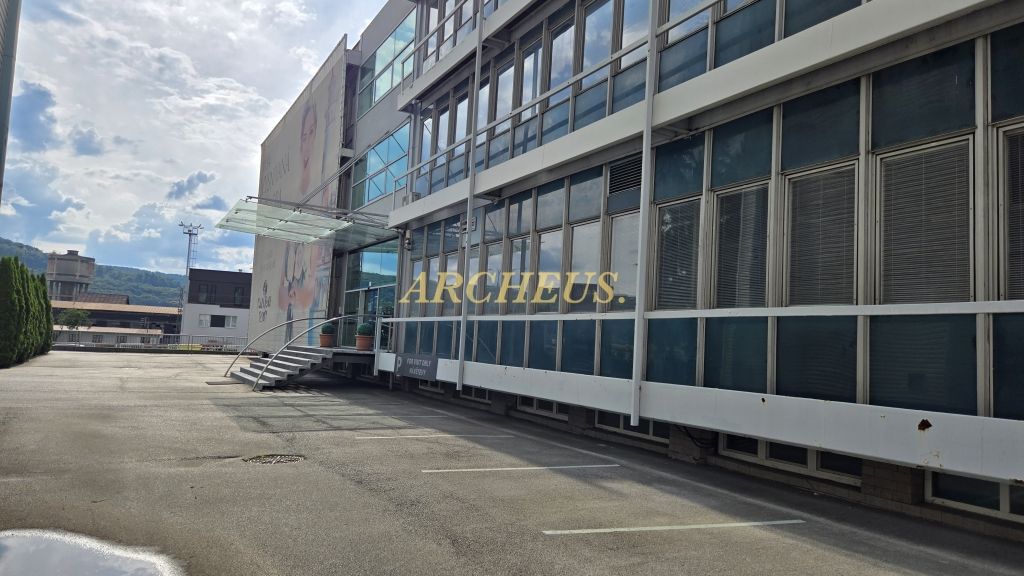 Administratívna budova na prenájom / predaj v centre Prešova