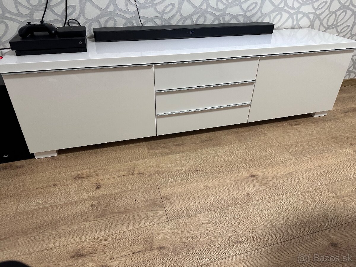 TV Stolik IKEA BESTA