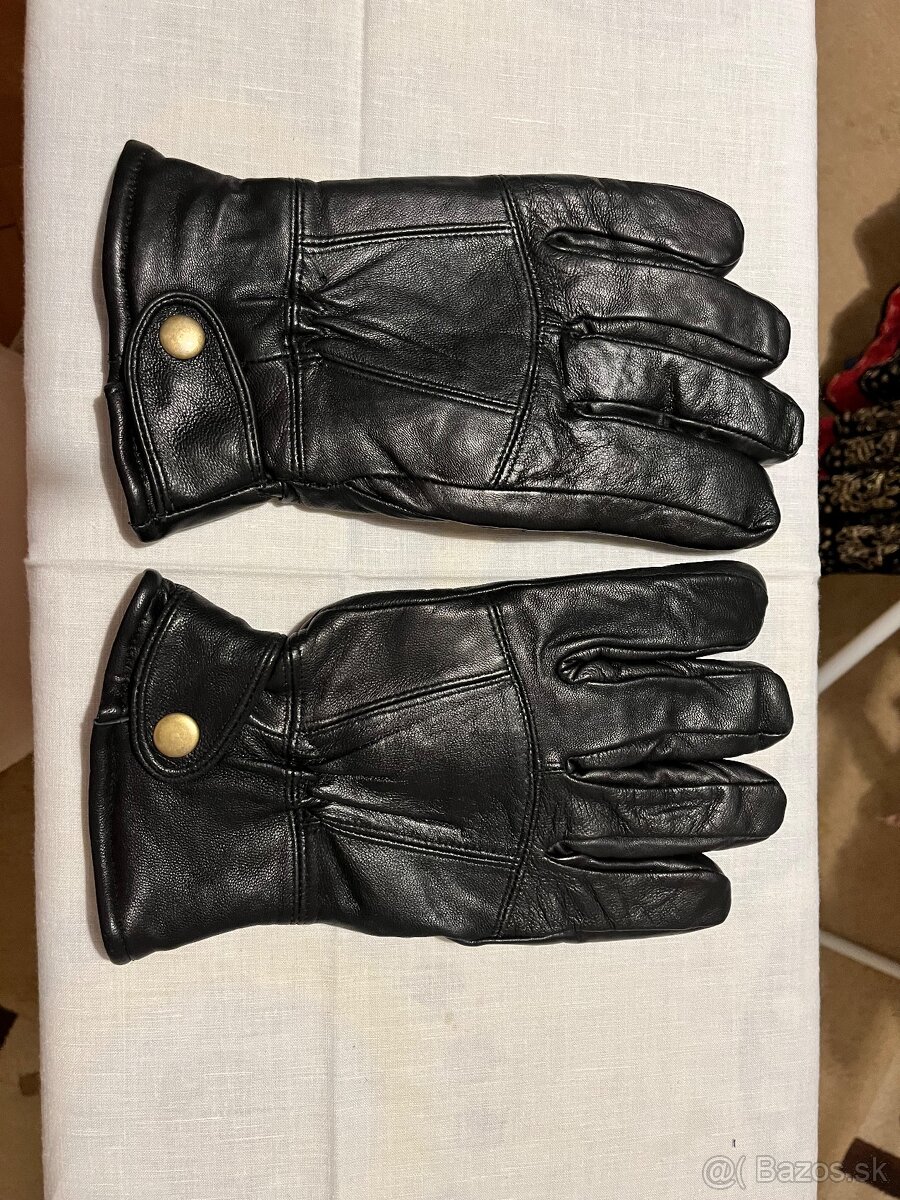 Čierne kožené rukavice