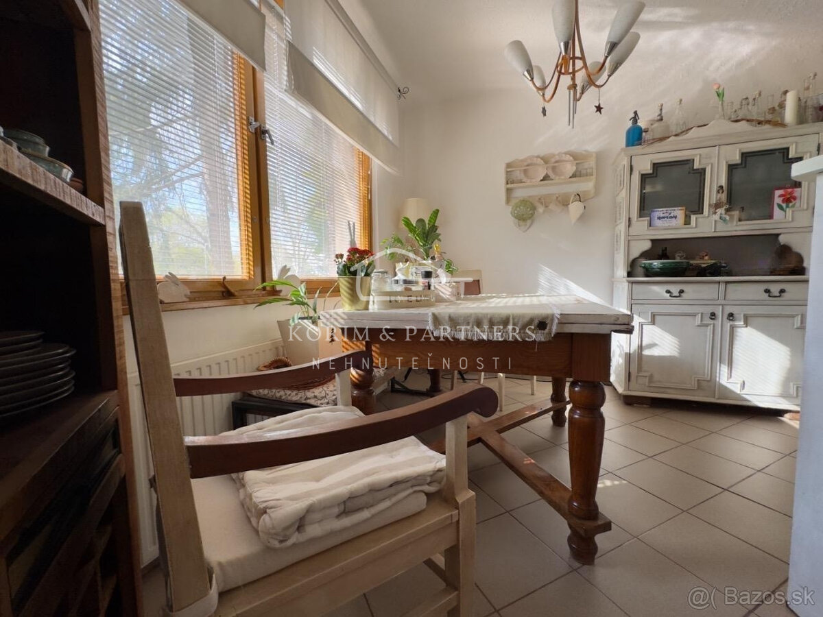 3 izbový byt vo v jedinečnom vidieckom štýle, Komárno