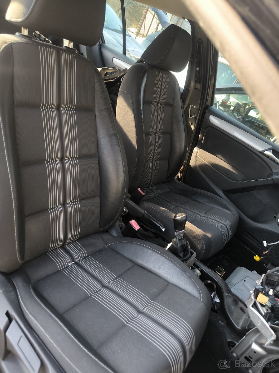 GOLF MK5 MK6 SEDADLÁ KOŽA/LÁTKA