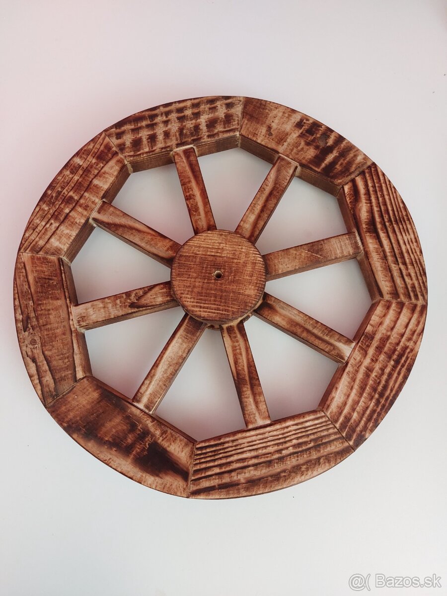 drevené dekoračné kolesá