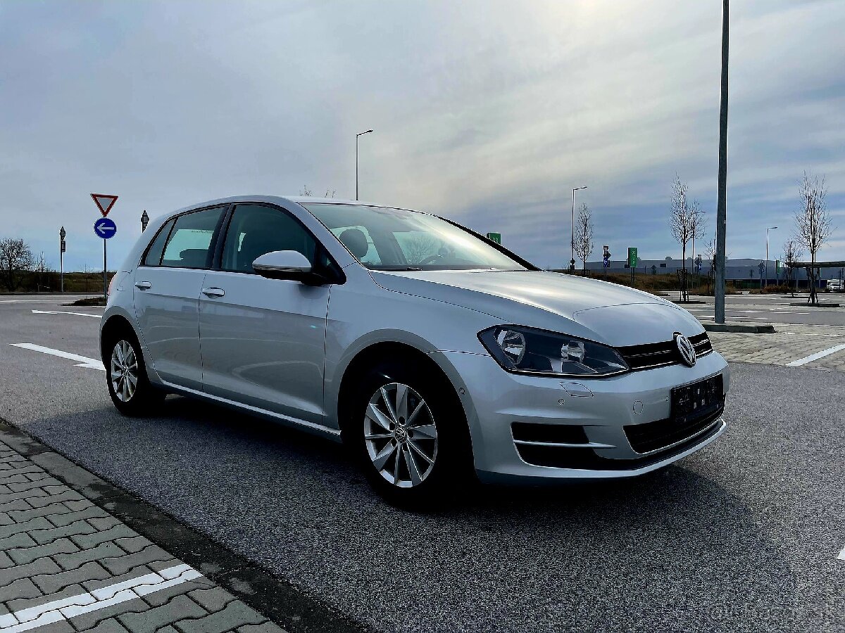 VW GOLF VII 4X4 - PREDAJ AJ NA SPLÁTKY OD 0% AKONTÁCIE