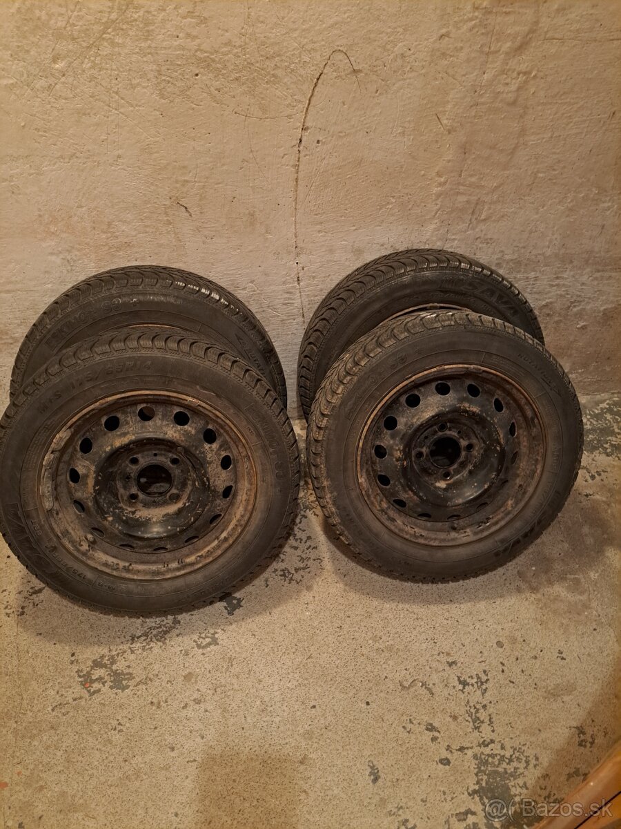 4 zimné gumy na diskoch na Peugeot 206