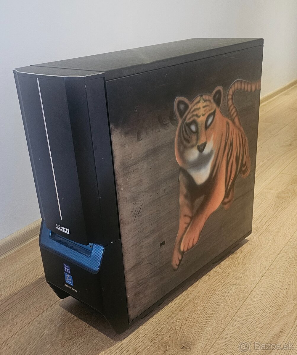 Maxi Tower pc skrinka skriňa so zdrojom a dvd