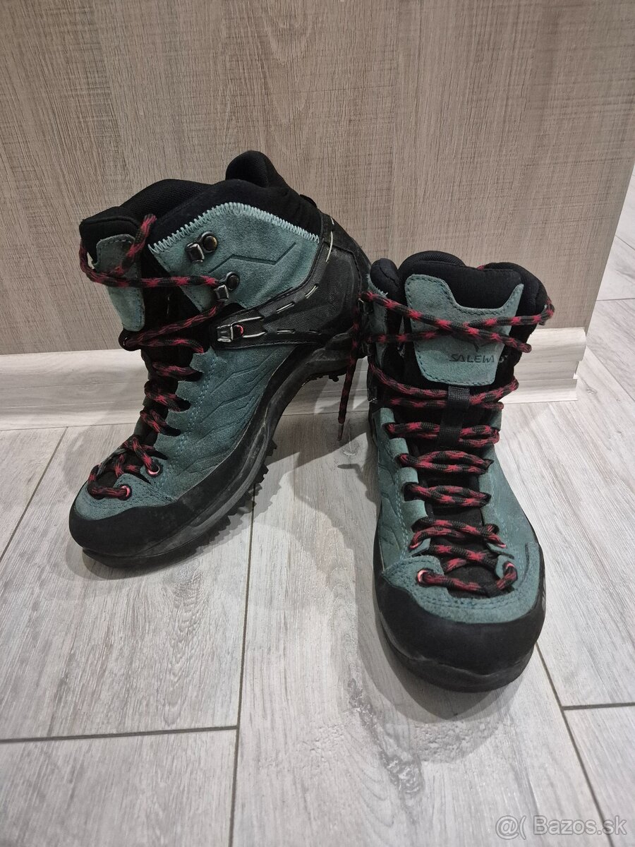 Dámske turistické topánky - Salewa MTN Trainer Mid GTX