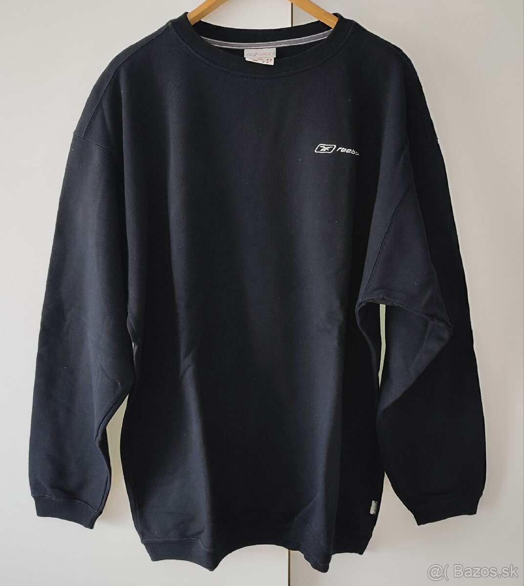 Mikina Reebok, čierna, veľkosť 2 XL.