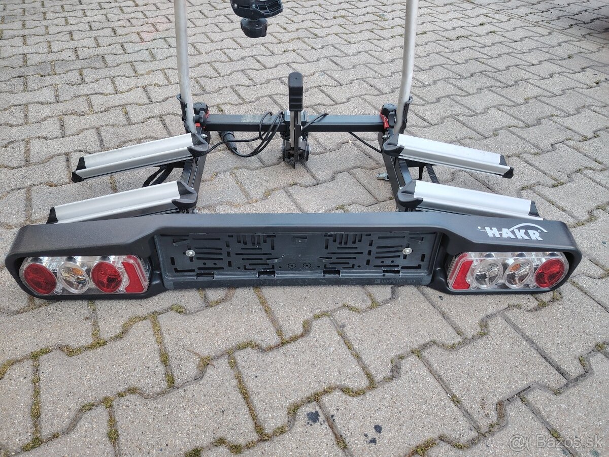 Nosič bicyklov na ťažné zariadenie