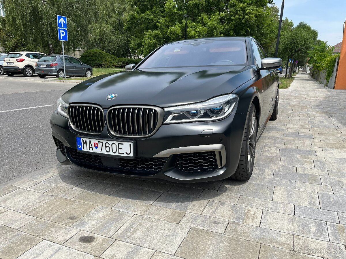 BMW M760Li