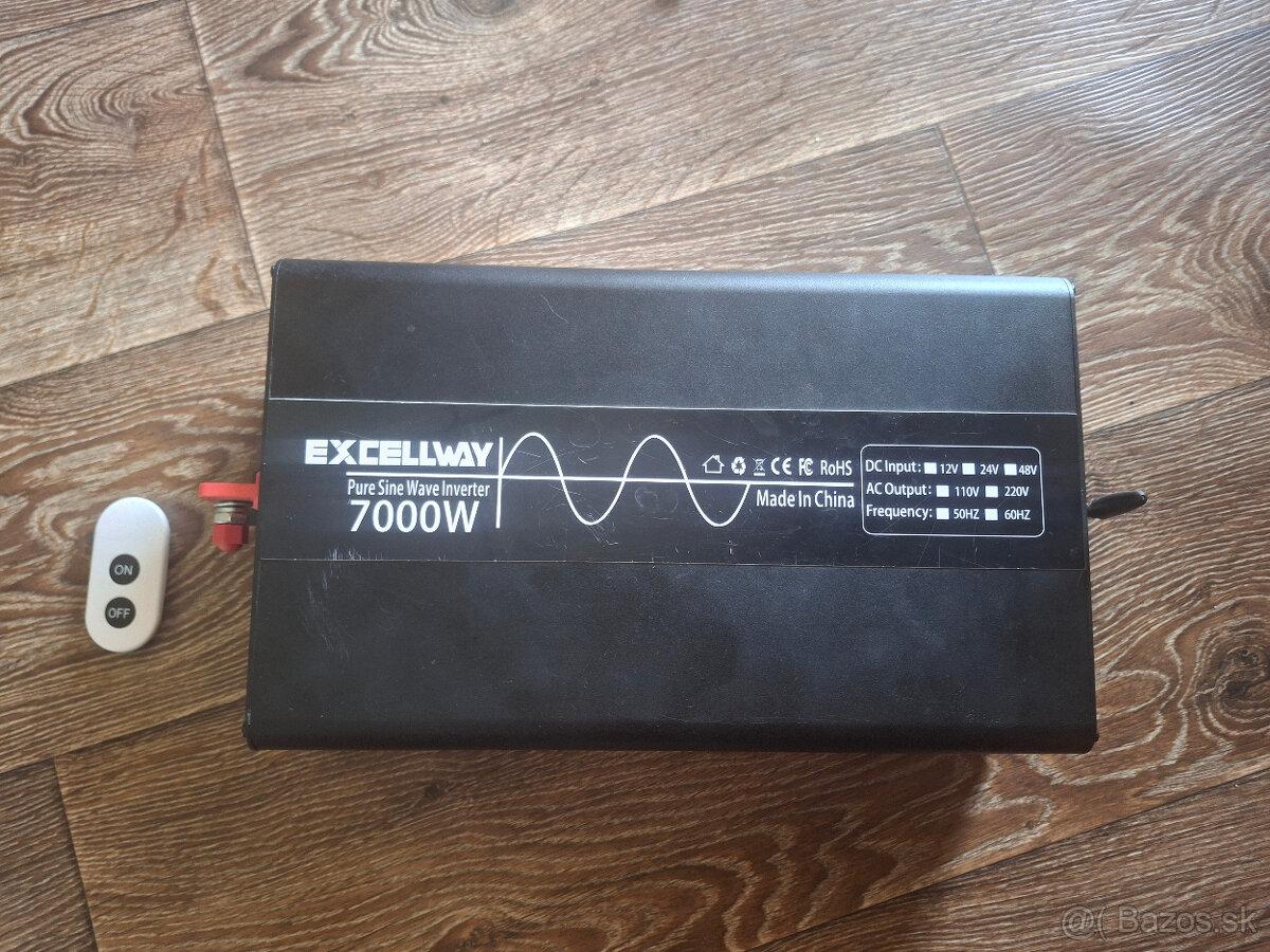 fotovoltaicky menic napatia 12V  - 220V