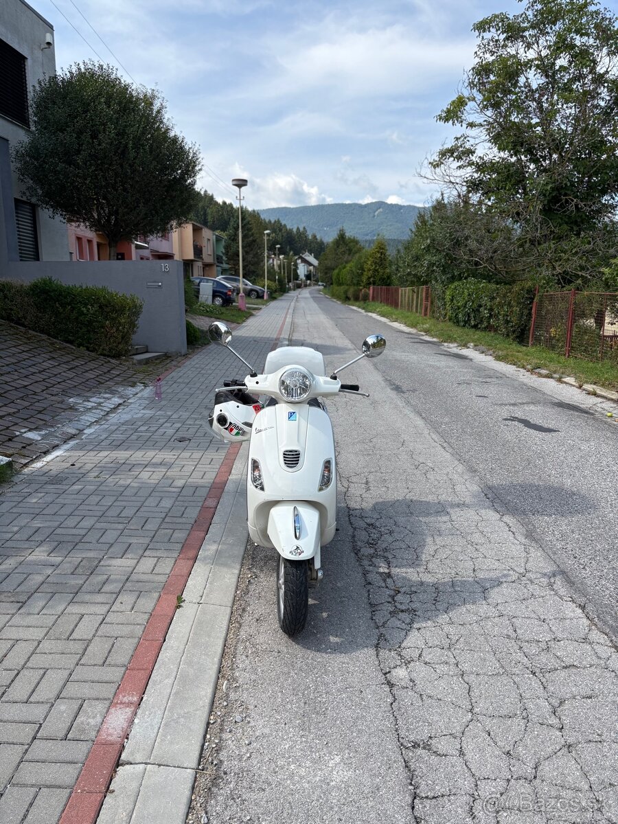 Skúter Vespa LX 125 ie 4T