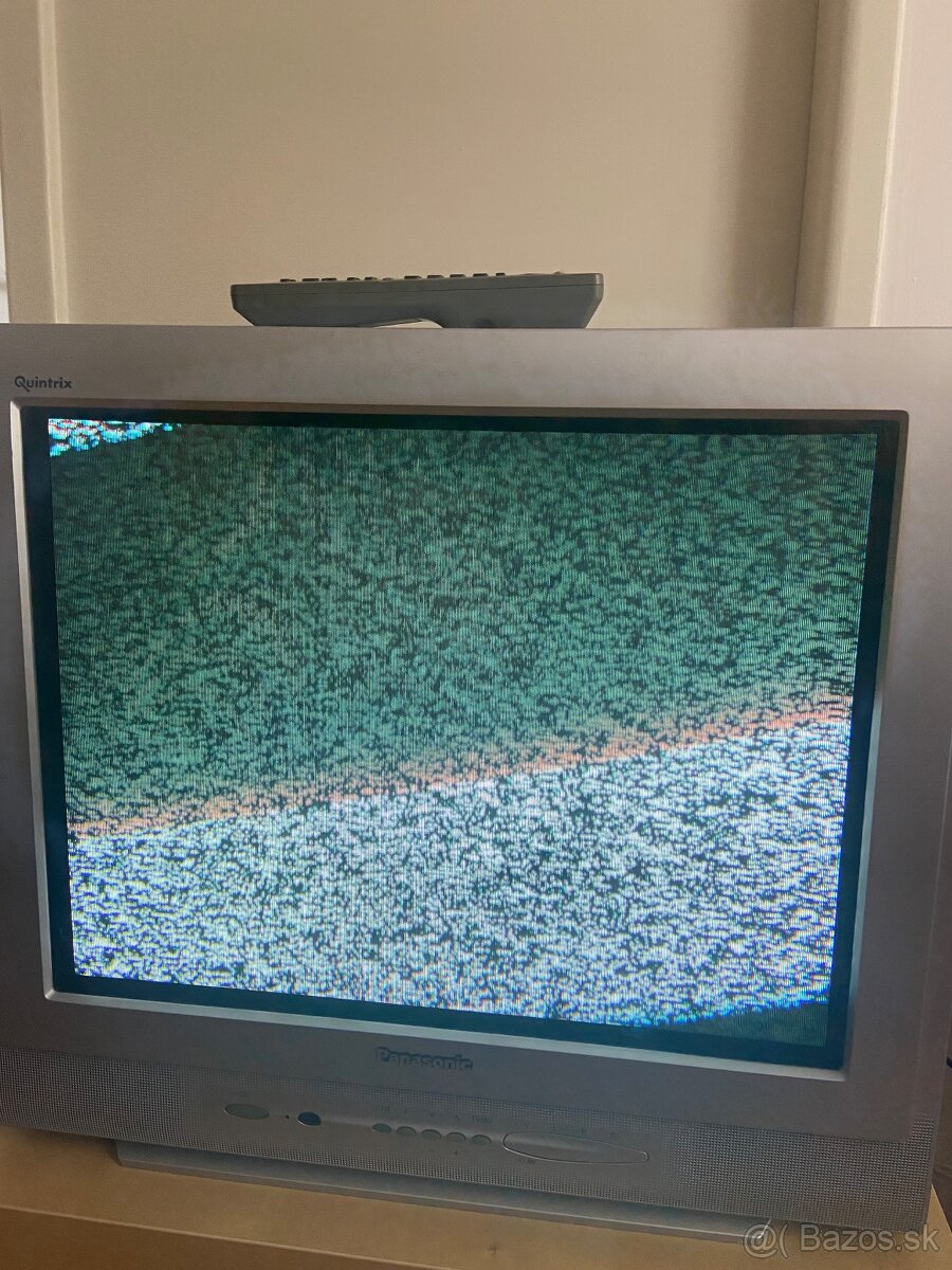 Stary televizor Panasonic TX-21AP1