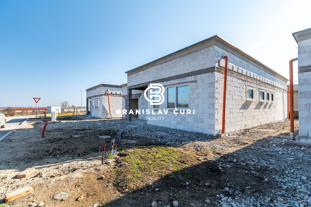 REZERVOVANÉ Na predaj 4-izbový bungalov, Rezidencia Trnava p