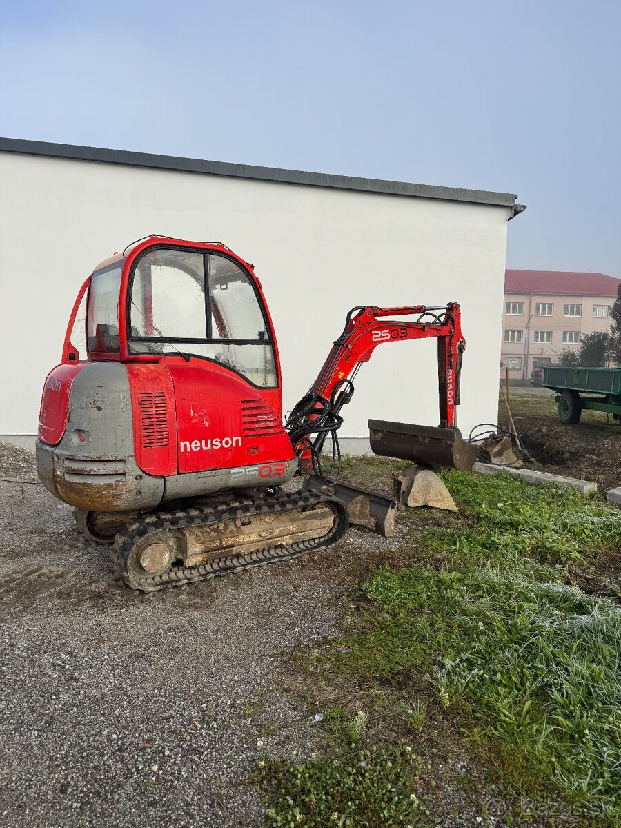 Minibager Wacker Neuson 2503