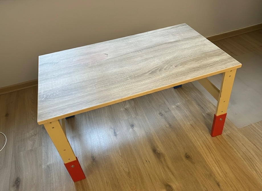 Detský rastúci stôl