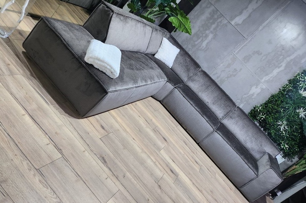 Moderná sivo-hnedá sedačka LOKI