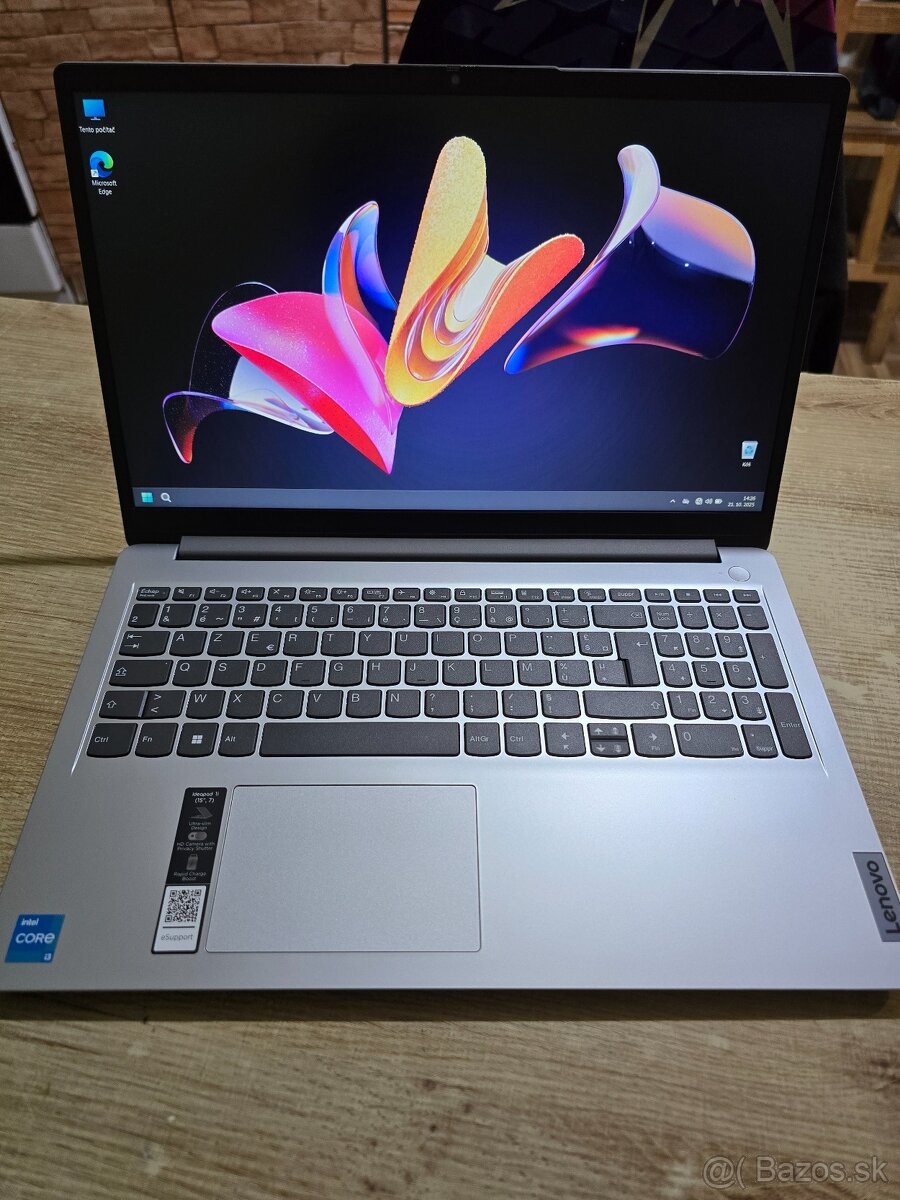 Lenovo ideapad 15.6 1i s 8 gb ram 256gb ssd diskom a i3 proc
