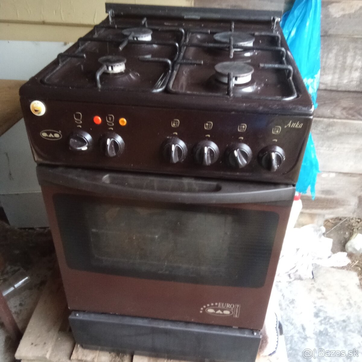 Predám plynový sporák