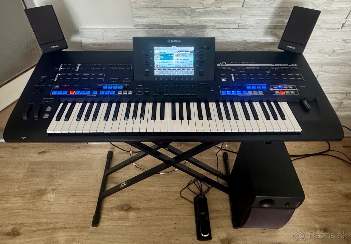 Yamaha Tyros 4 Black