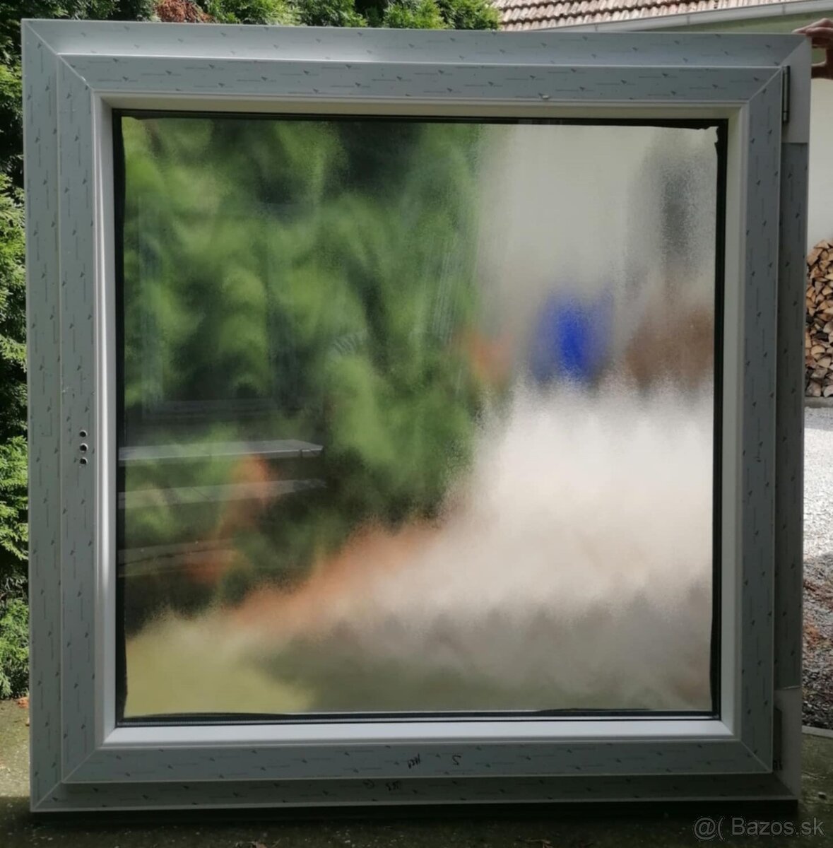 Predám plastové okno antracit