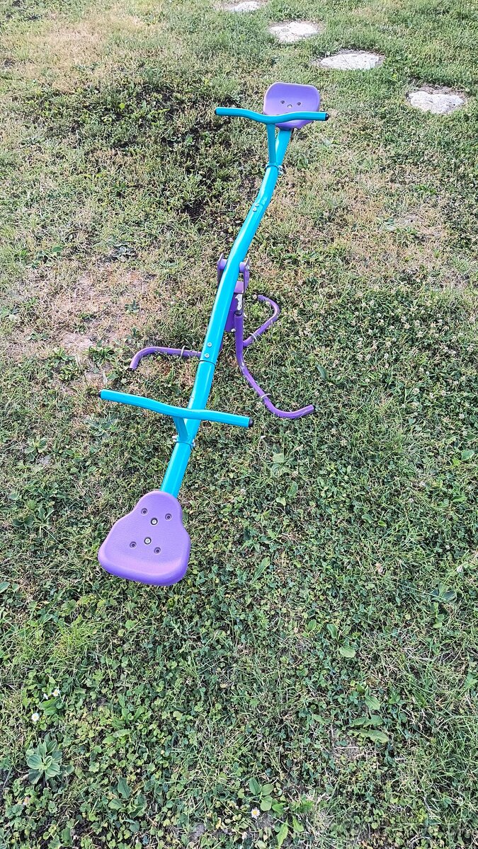 Kyvadlová hojdačka Plum