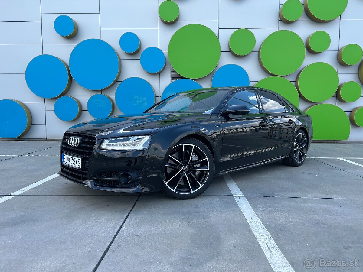 Audi S8 PLUS Quattro AT8 (605k)