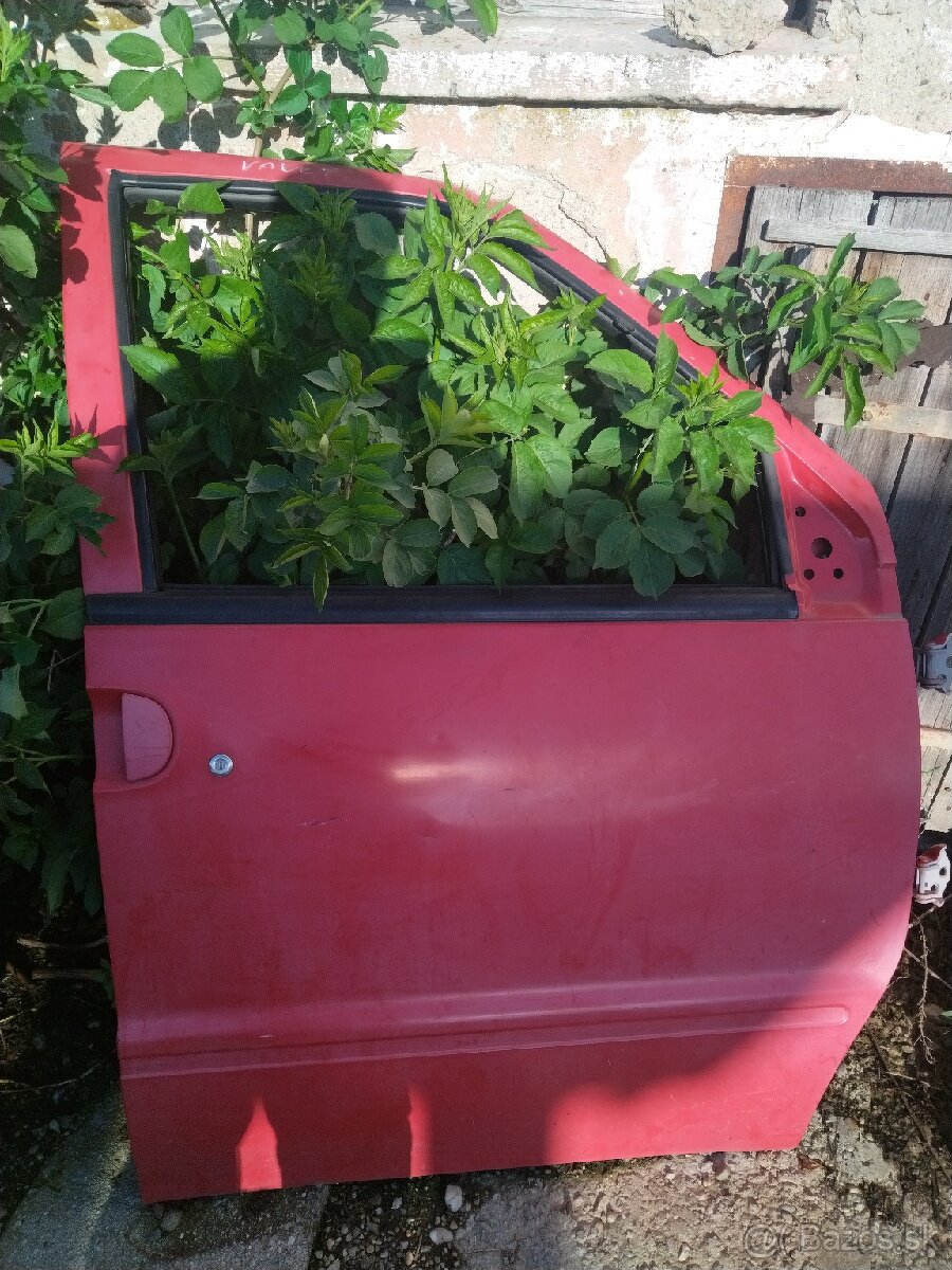 Nissan Vanette Cargo-predné dvere