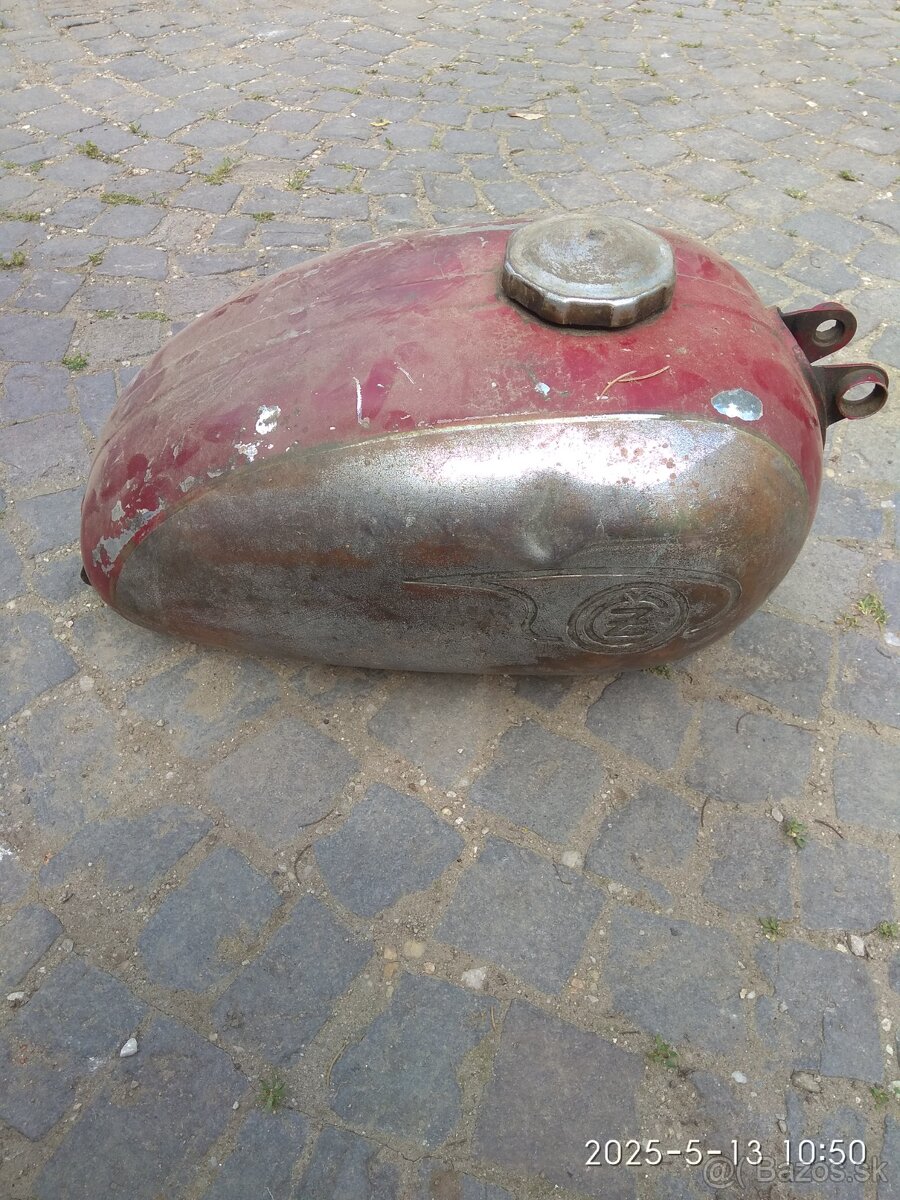 CZ 175 šport nadrz