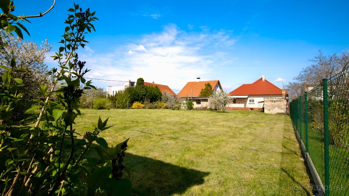 2045m2: Investičný pozemok s možnosťou výstavby 10 BJ