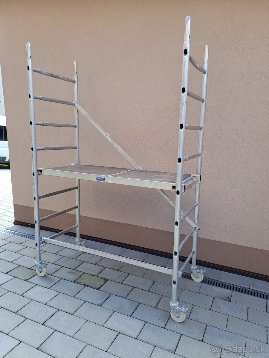 Mobilne hlinikove lesenie
