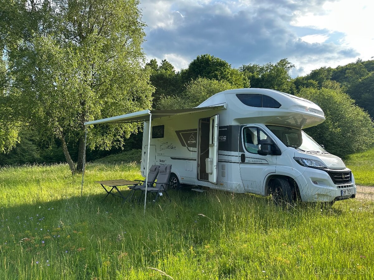 Prenájom karavan alkovňa Adria Coral XL 660SL