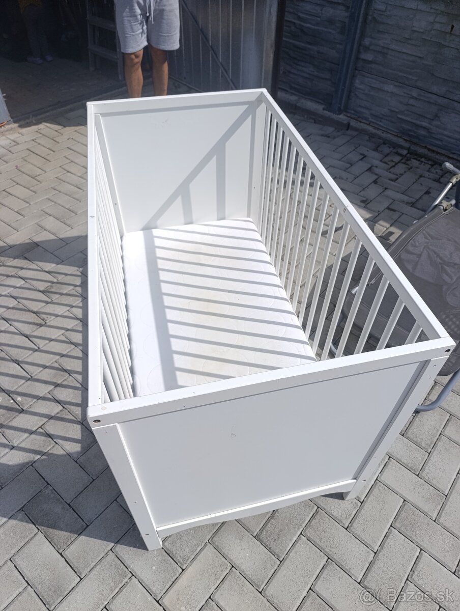 Postieľka IKEA