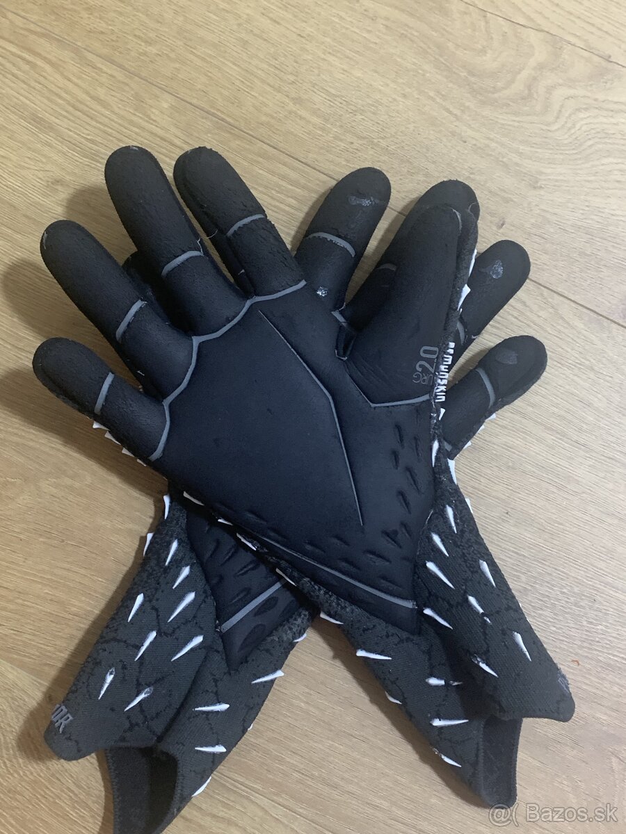 Brankárske rukavice adidas